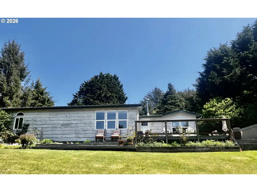 33910 Miller Ln, Gold Beach, OR 97444 - #2