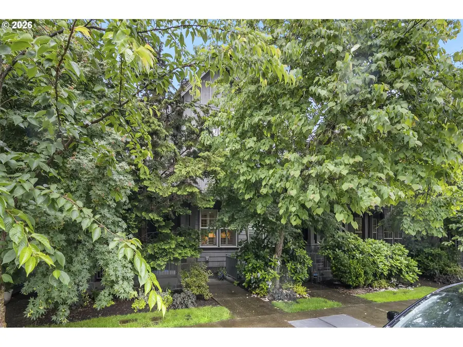 669 SW Trillium Creek Ter, Portland, OR 97225 - #2