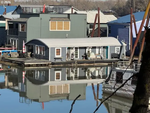 7720 S Macadam Ave #Slip 16, Portland, OR 97219 - #2