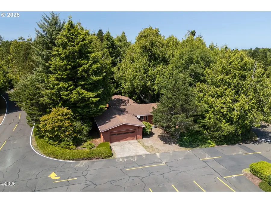 530 Seagrove Loop, Lincoln Beach, OR 97367 - #3