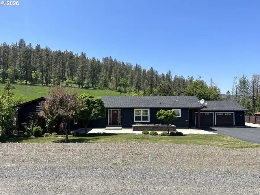 506 S Holmes St, Wallowa, OR 97885 - #2