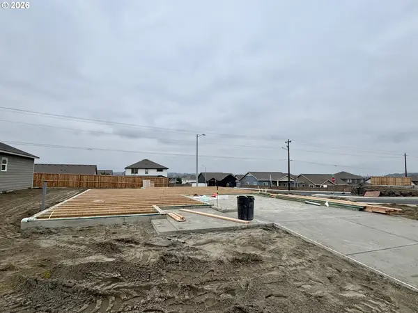 850 NE Laurel Springs Dr, Hermiston, OR 97838