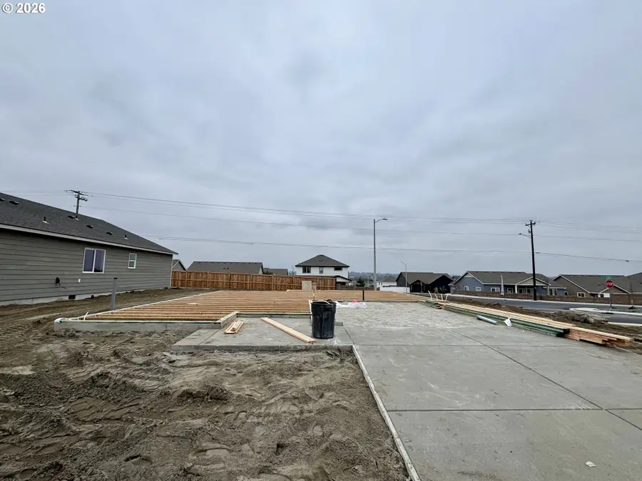 850 NE Laurel Springs Dr, Hermiston, OR 97838 - #2