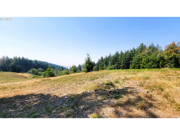 20653 Meadowview Rd #14, Harrisburg, OR 97446