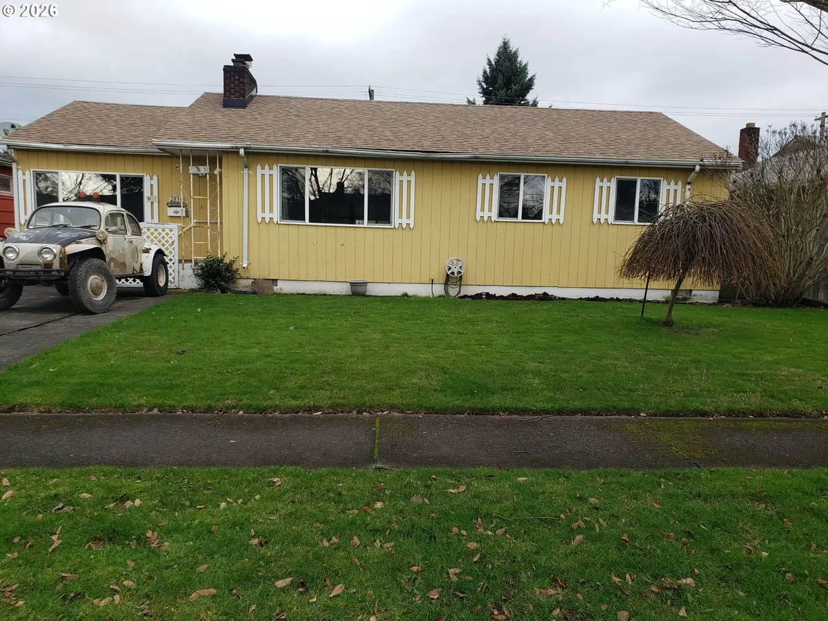 2830 Colorado St, Longview, WA 98632 - #1