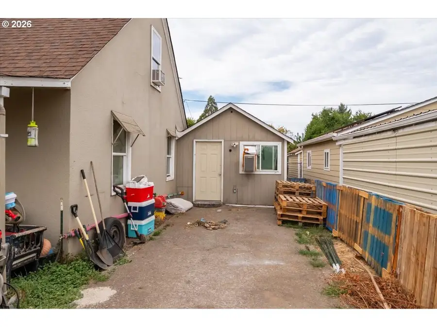 299 Gilbert St, Lebanon, OR 97355 - #3