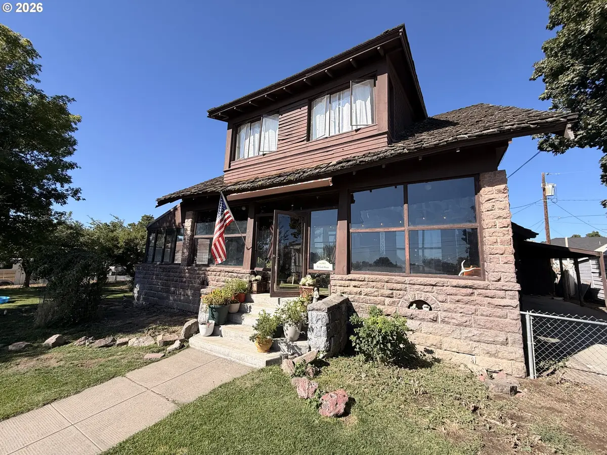736 N Alvord Ave, Burns, OR 97720 - #1