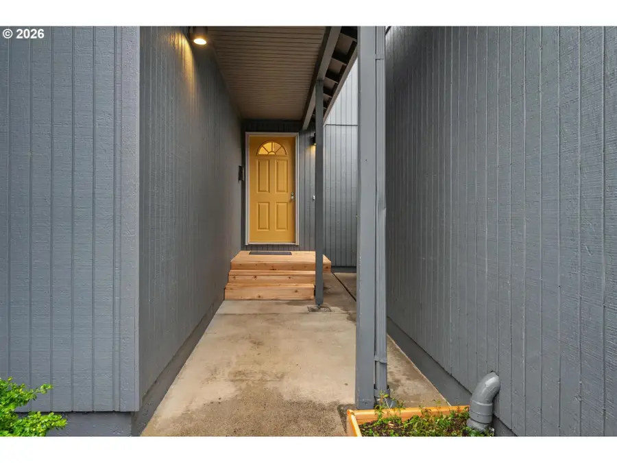 3306 NE Holman St, Portland, OR 97211 - #3