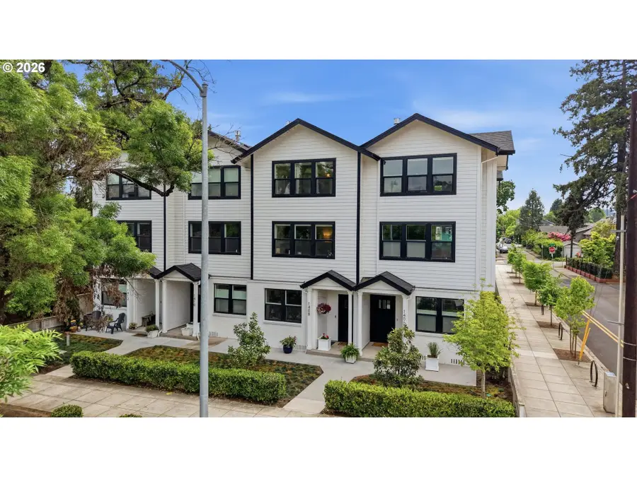 1408 SE Glenwood St #2, Portland, OR 97202 - #2