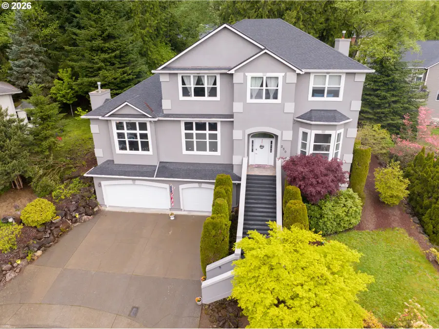 250 W St James Pl, Longview, WA 98632 - #2