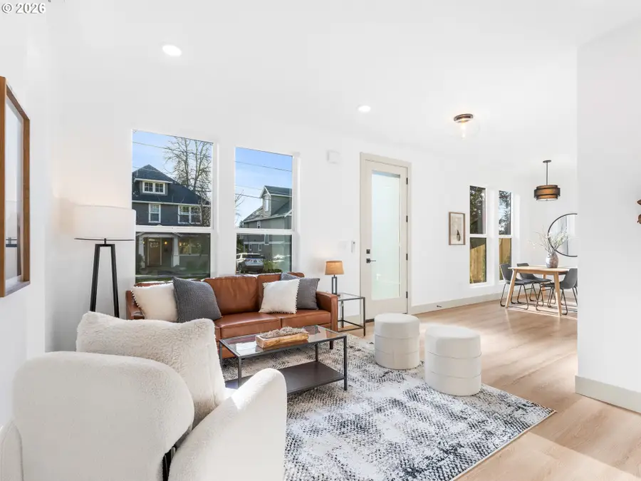 1251 SW Hume Ct, Portland, OR 97219 - Image #2