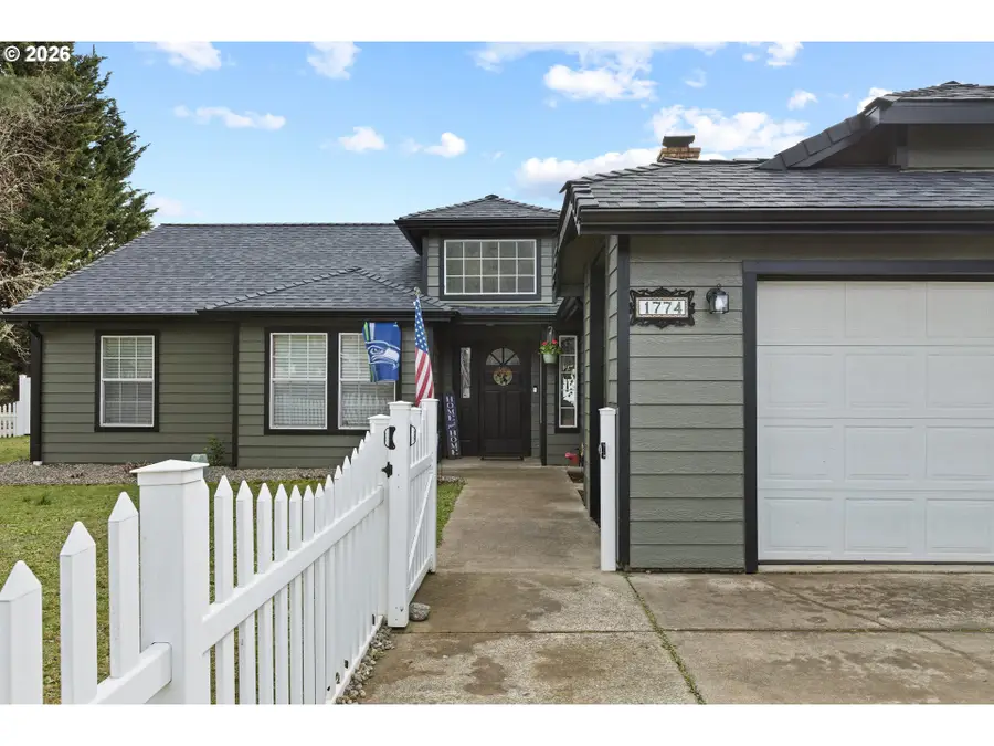 1774 E Fourth Ave, Sutherlin, OR 97479 - #2