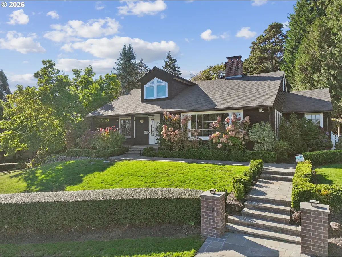 908 SW Davenport St, Portland, OR 97201 - #1