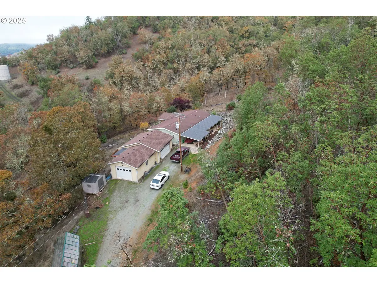 1320 Shoestring Rd, Riddle, OR 97469 - Image #1