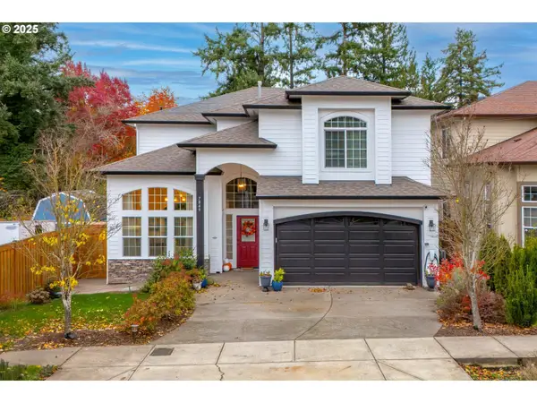 7849 SW Birch St, Portland, OR 97223