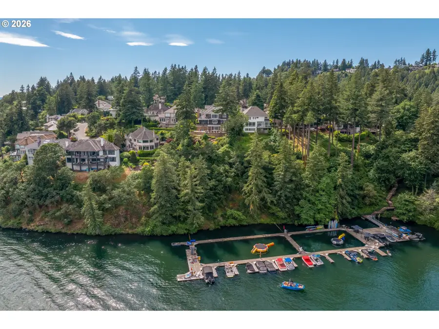 15599 Village Dr, Lake Oswego, OR 97034 - #3
