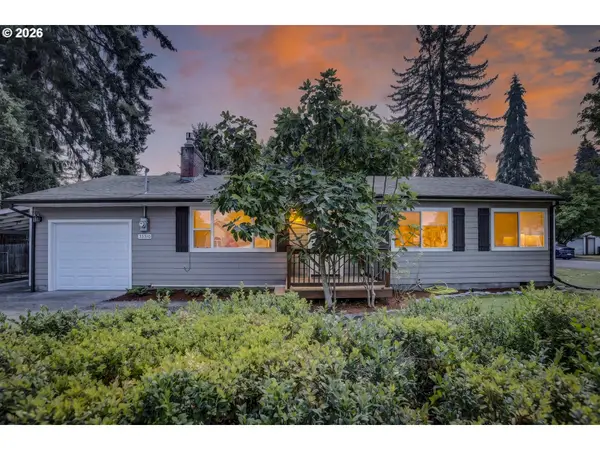 33310 SW Jp West Rd, Scappoose, OR 97056