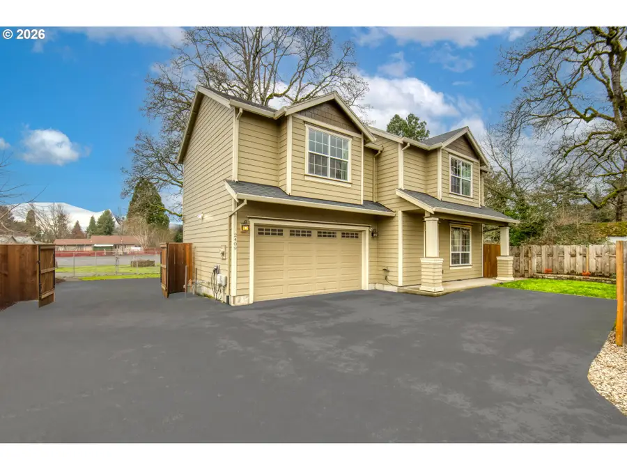 2409 SE Oak Grove Blvd, Milwaukie, OR 97267 - #2