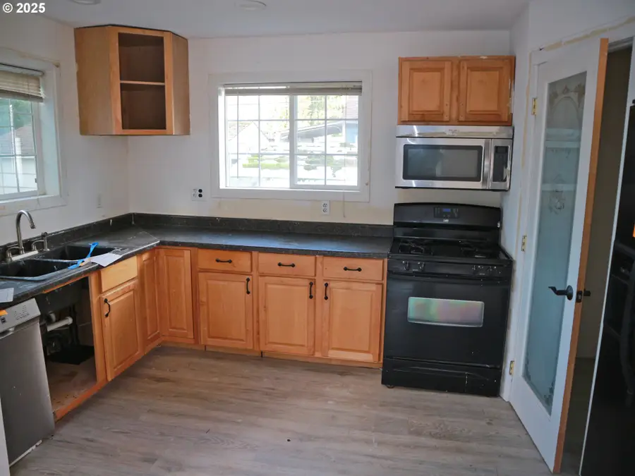 1704 Norris Rd, Vancouver, WA 98661 - Image #2