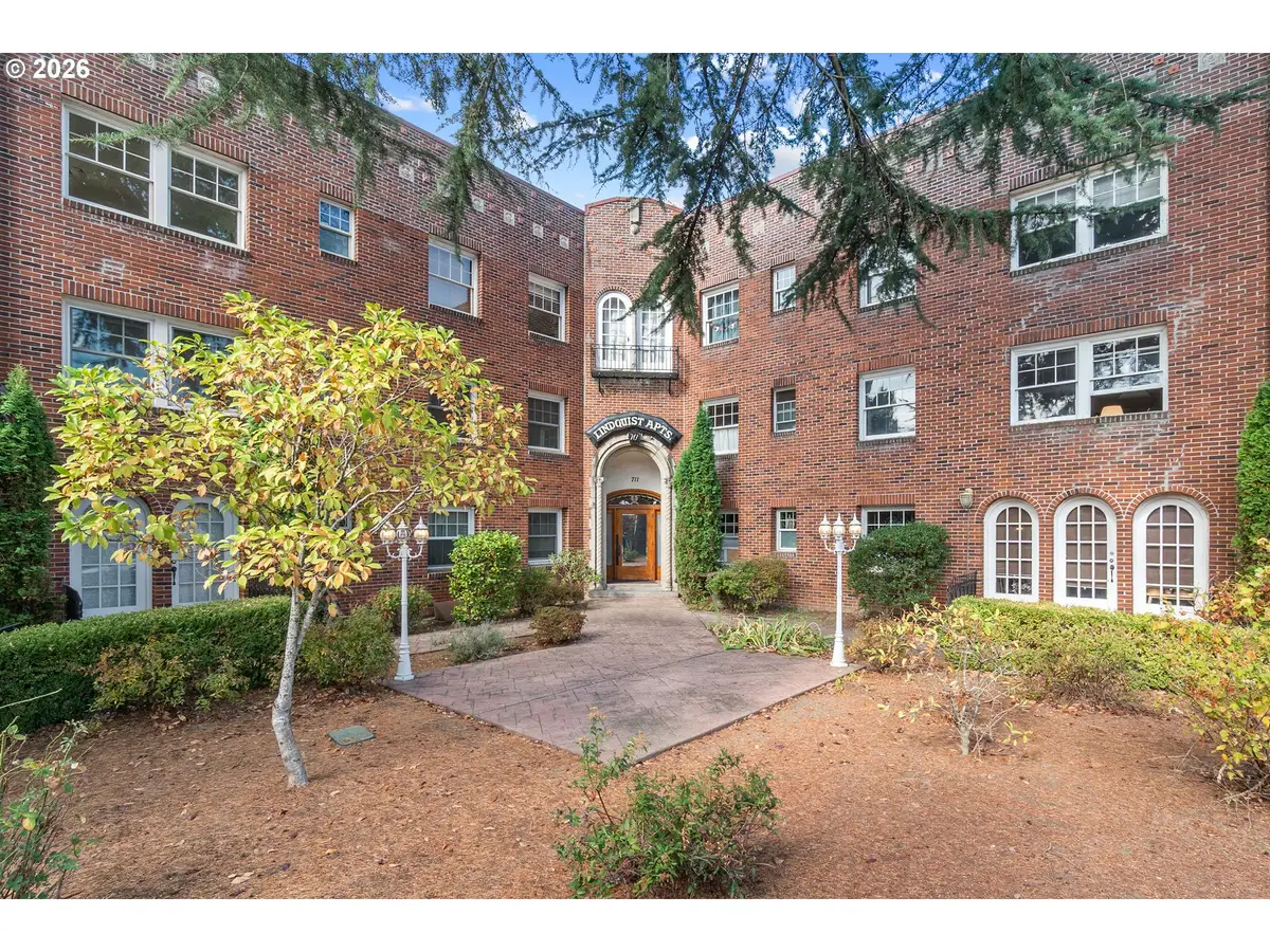 711 NE Randall Ave #301, Portland, OR 97232 - #1