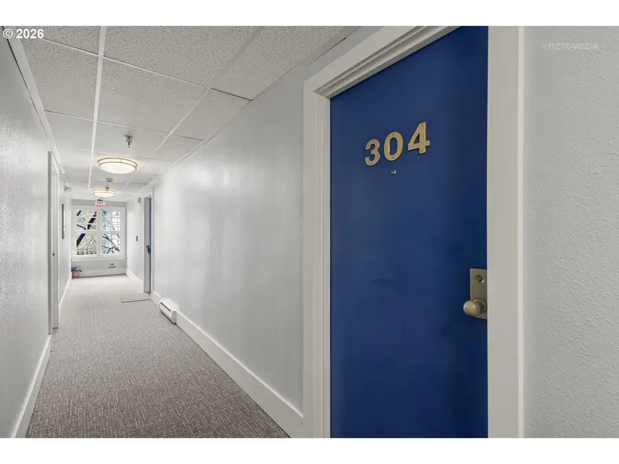 1829 NW Lovejoy St #304, Portland, OR 97209 - #3