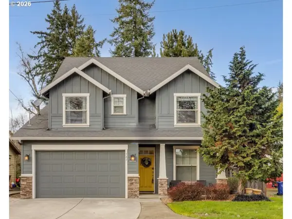 780 E Kenmore St, Gladstone, OR 97027