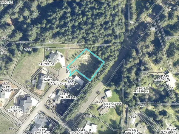 Sauter Dr #7, Florence, OR 97439