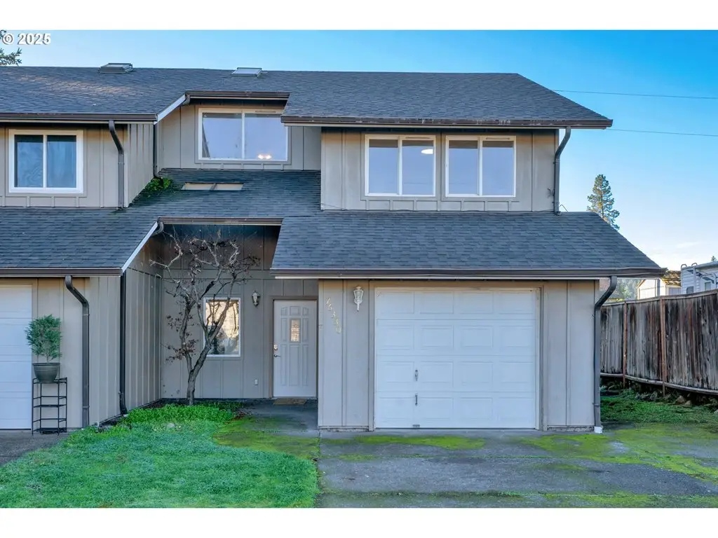 76330 Rainbow St, Oakridge, OR 97463 - Image #1