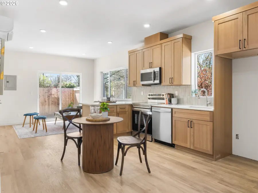 5870 N Missouri Ave, Portland, OR 97217 - #2