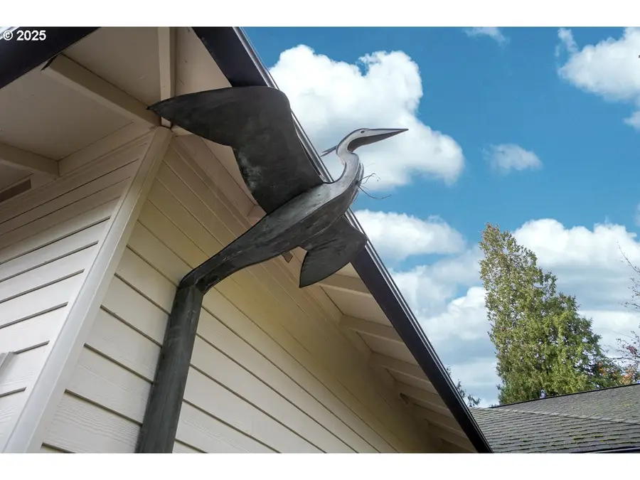 6101 SE Parmenter Ct, Milwaukie, OR 97267 - Image #2