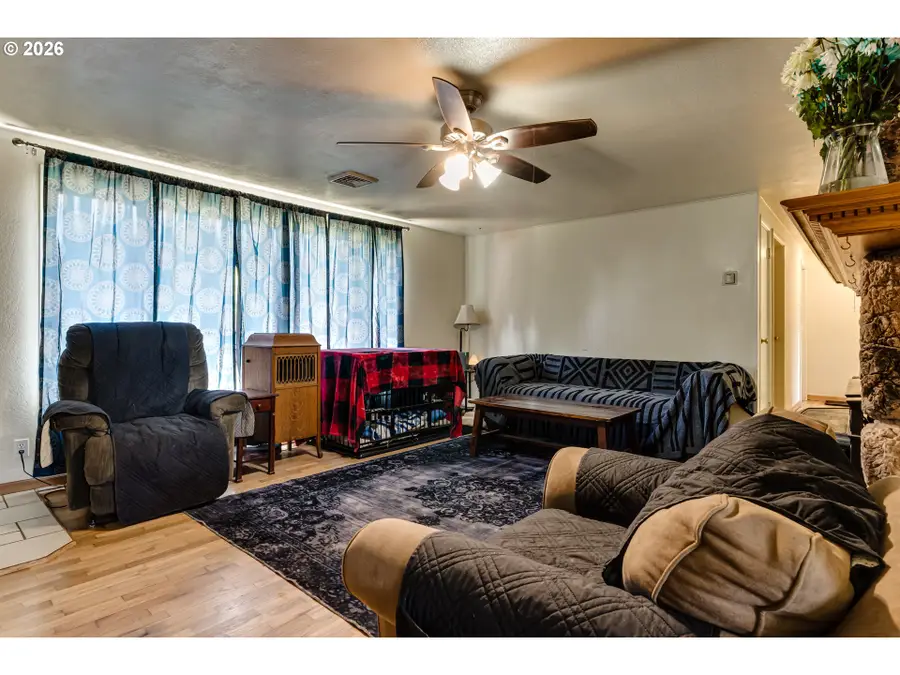 617 Ellsworth St, Eugene, OR 97402 - #2
