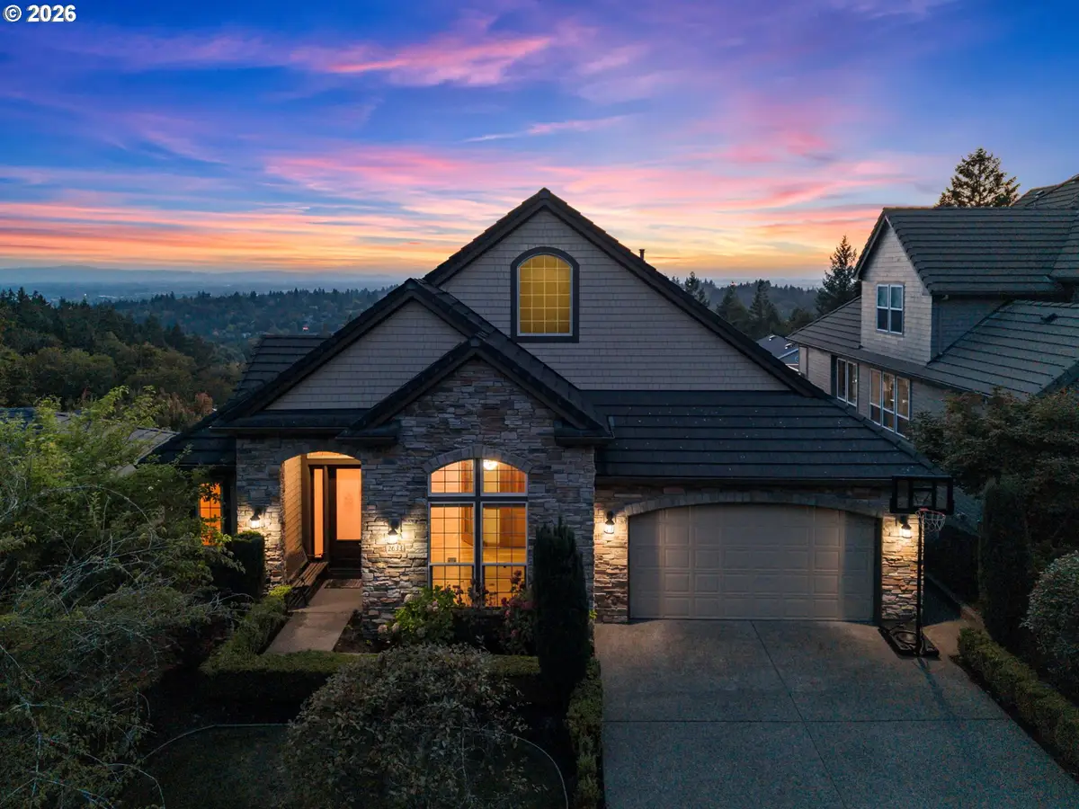2633 NW Holloway Dr, Portland, OR 97229 - #1