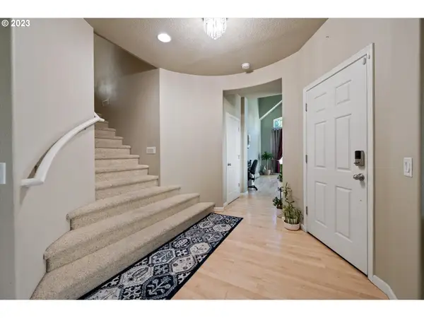 5653 SW Lee St, Tualatin, OR 97062