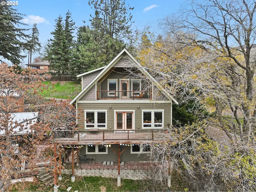 608 Columbia Ave, Lyle, WA 98635 - #3