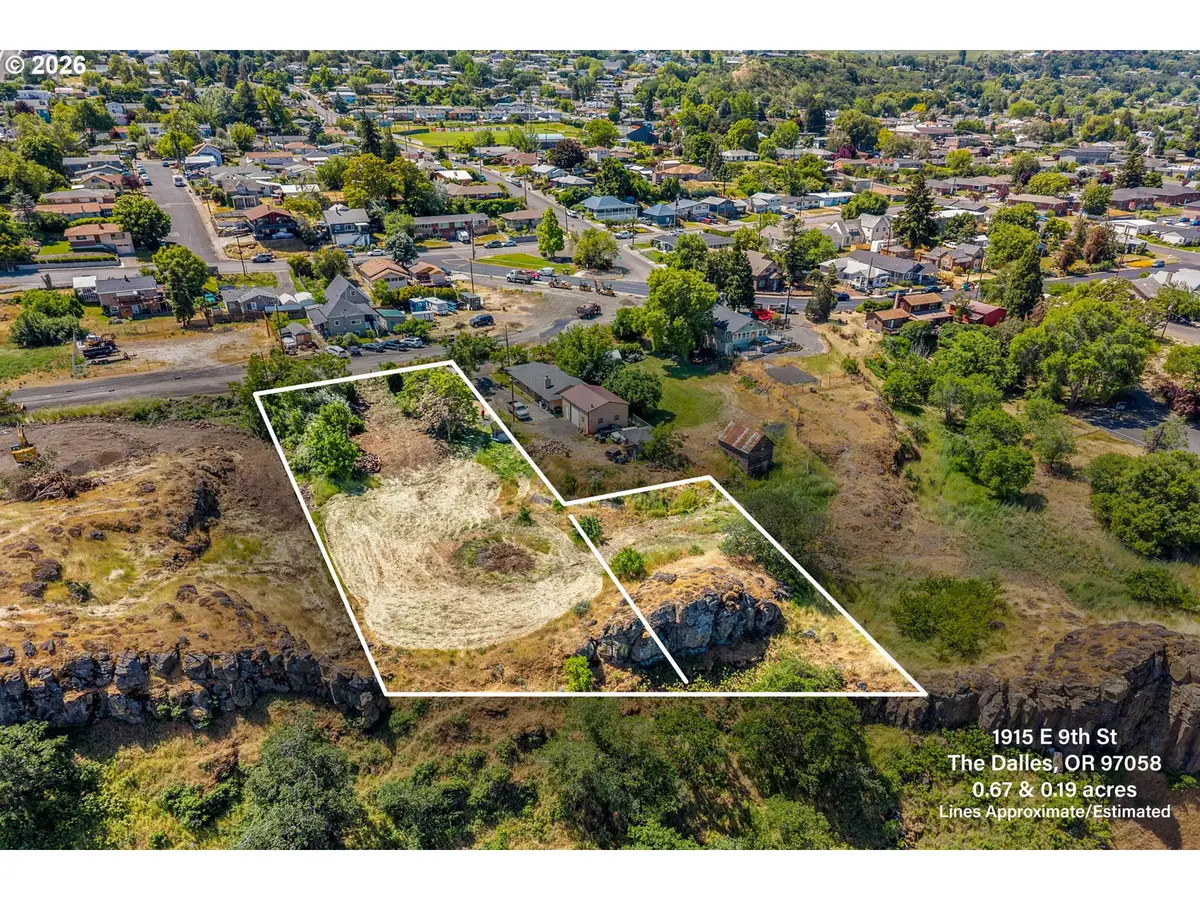 1915 E 9th St, The Dalles, OR 97058 - #1