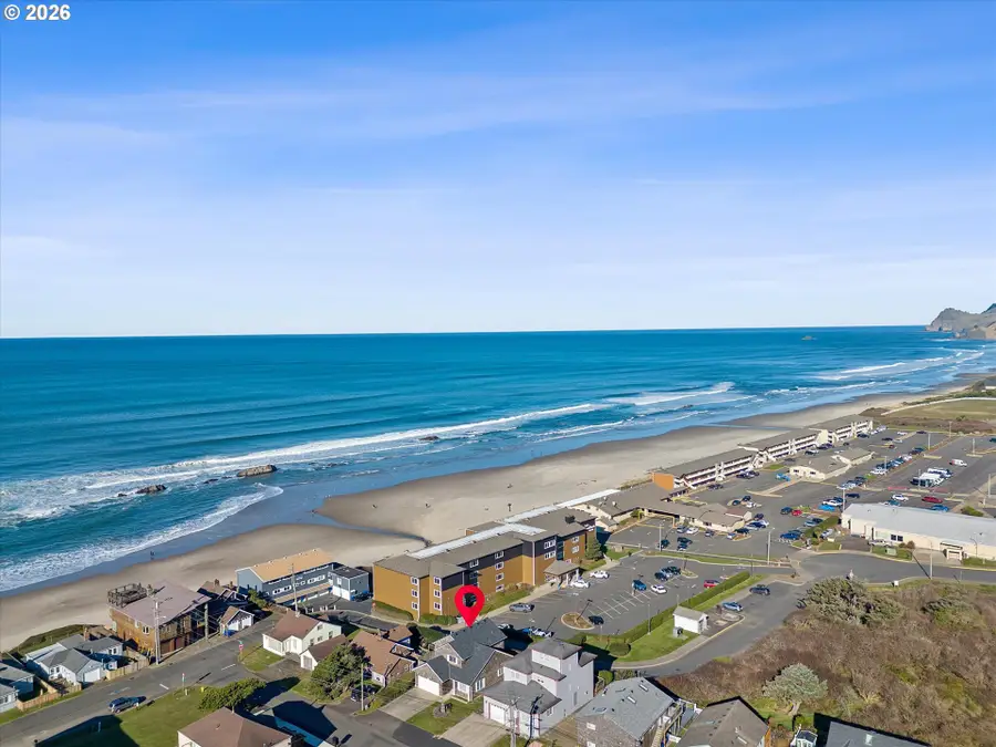 1555 NW 39th St, Lincoln City, OR 97367 - Image #2