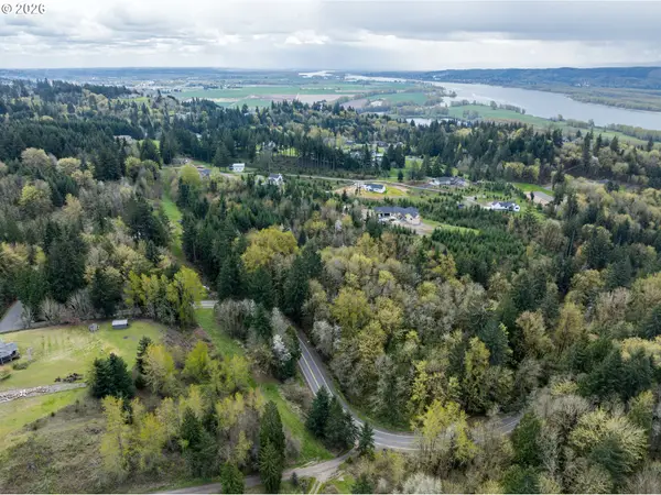 577 Martins Bluff Rd, Kalama, WA 98625