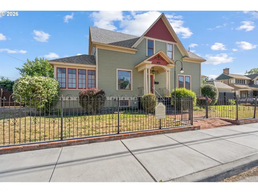 614 SE Byers Ave, Pendleton, OR 97801 - #2