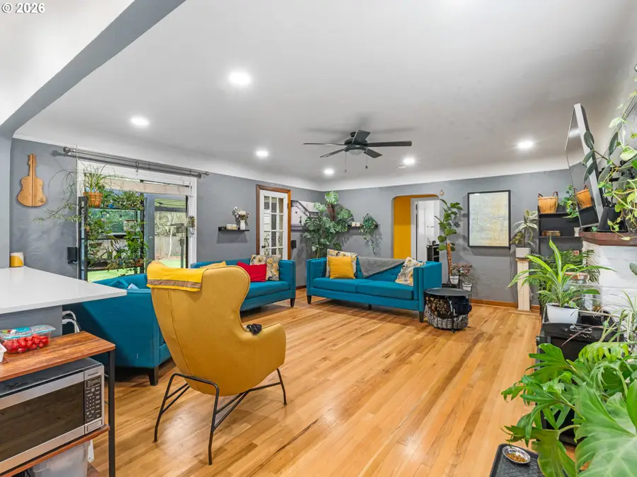 10002 SE Hollywood Ave, Milwaukie, OR 97222 - #3