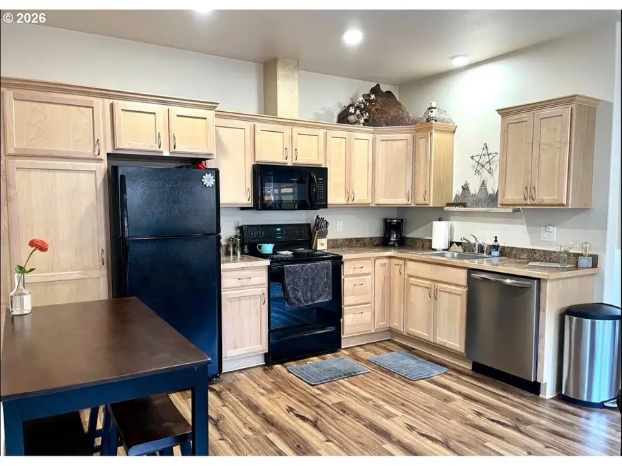 1640 19th St, Florence, OR 97439 - #3