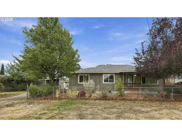 499 N 10th St, StHelens, OR 97051