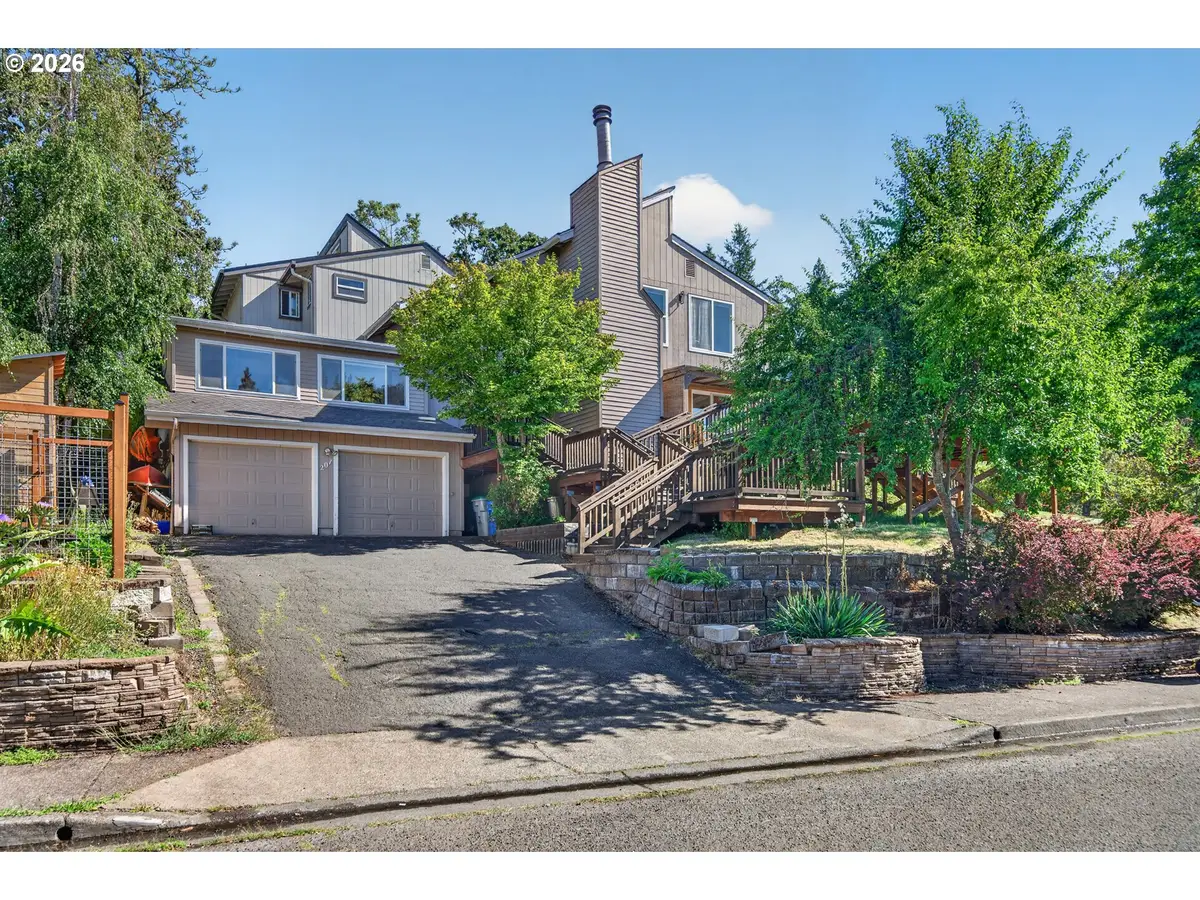 207 W 52nd Ave, Eugene, OR 97405 - #1