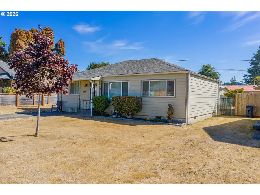 1050 N Myrtle St, Coquille, OR 97423 - #3
