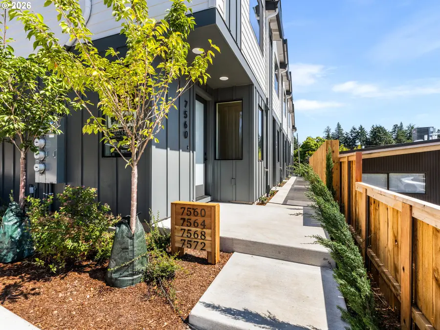 7574 SW 31st Ave, Portland, OR 97219 - #2