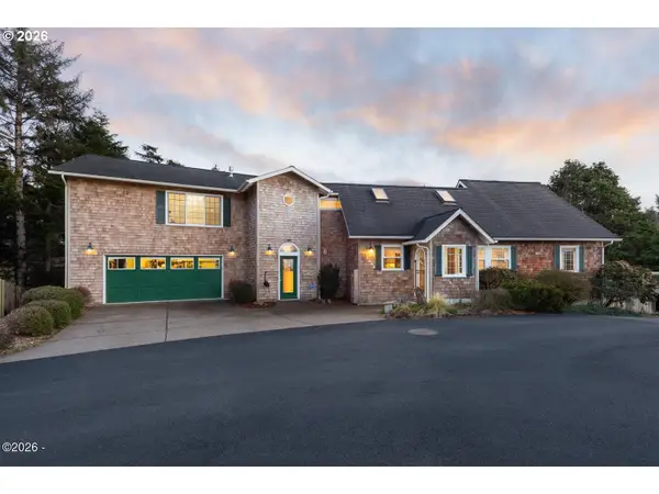 1004 SW 10th Place, LincolnCity, OR 97367