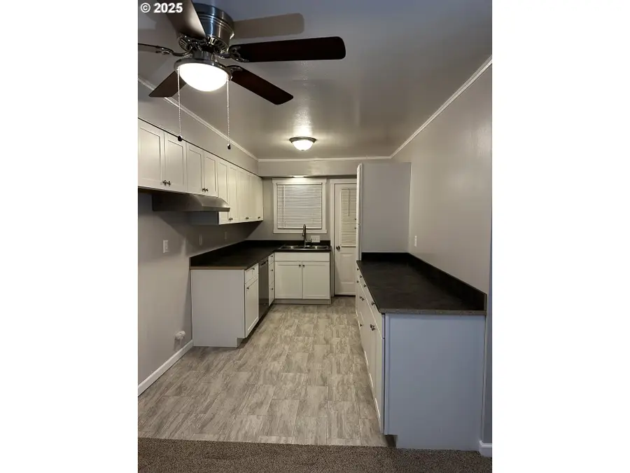 302 S 19th Ave, Cornelius, OR 97113 - Image #3