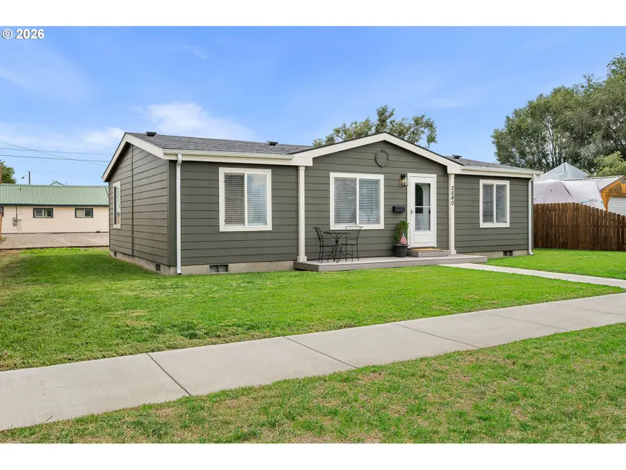 2540 11th St, Baker City, OR 97814 - #2