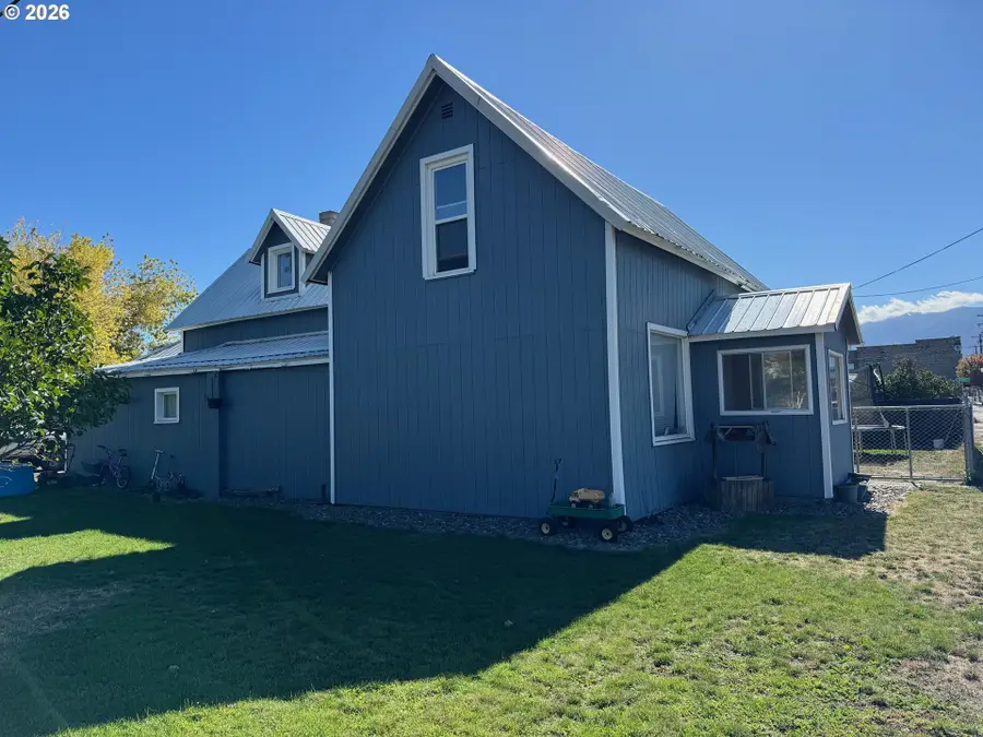 209 N River St, Enterprise, OR 97828 - #2