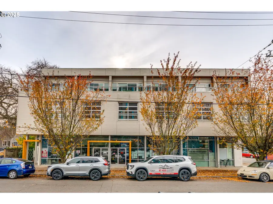 16 NE Shaver St #203, Portland, OR 97212 - Image #2