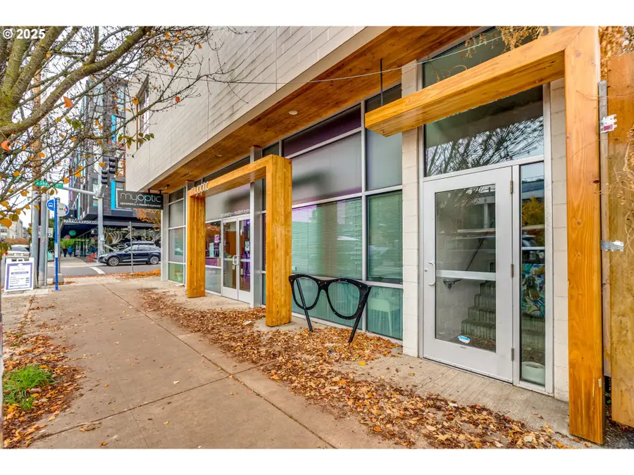 16 NE Shaver St #203, Portland, OR 97212 - Image #3